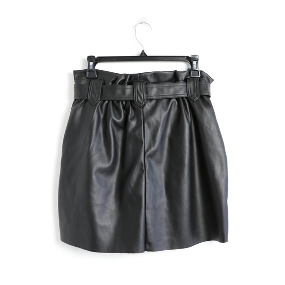 Piazza Italia black faux leather mini skirt paperbag high waisted sexy short M - Picture 3 of 6